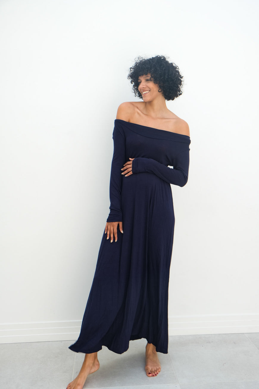 Delaney | Maternity Maxi Strapless Dress with Long Sleeves