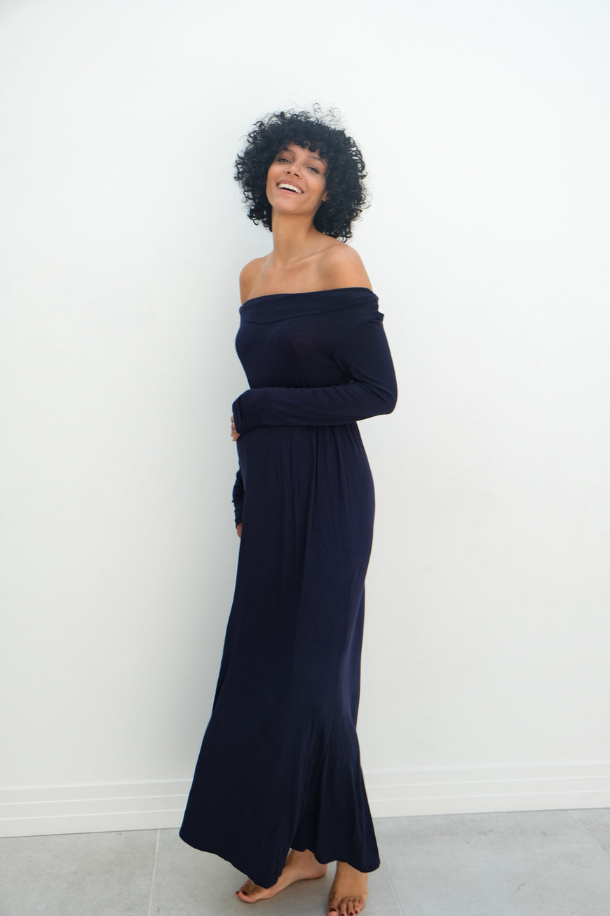 Delaney | Maternity Maxi Strapless Dress with Long Sleeves