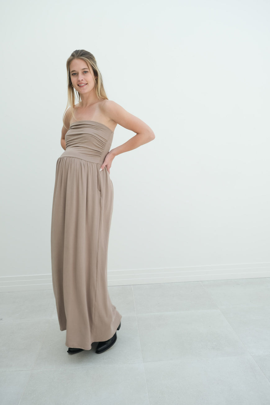 Sasha | Strapless Maxi Maternity Sundress With Empire Waist